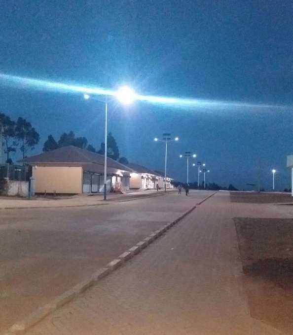 覃塘区非洲科特迪瓦太阳能路灯工程